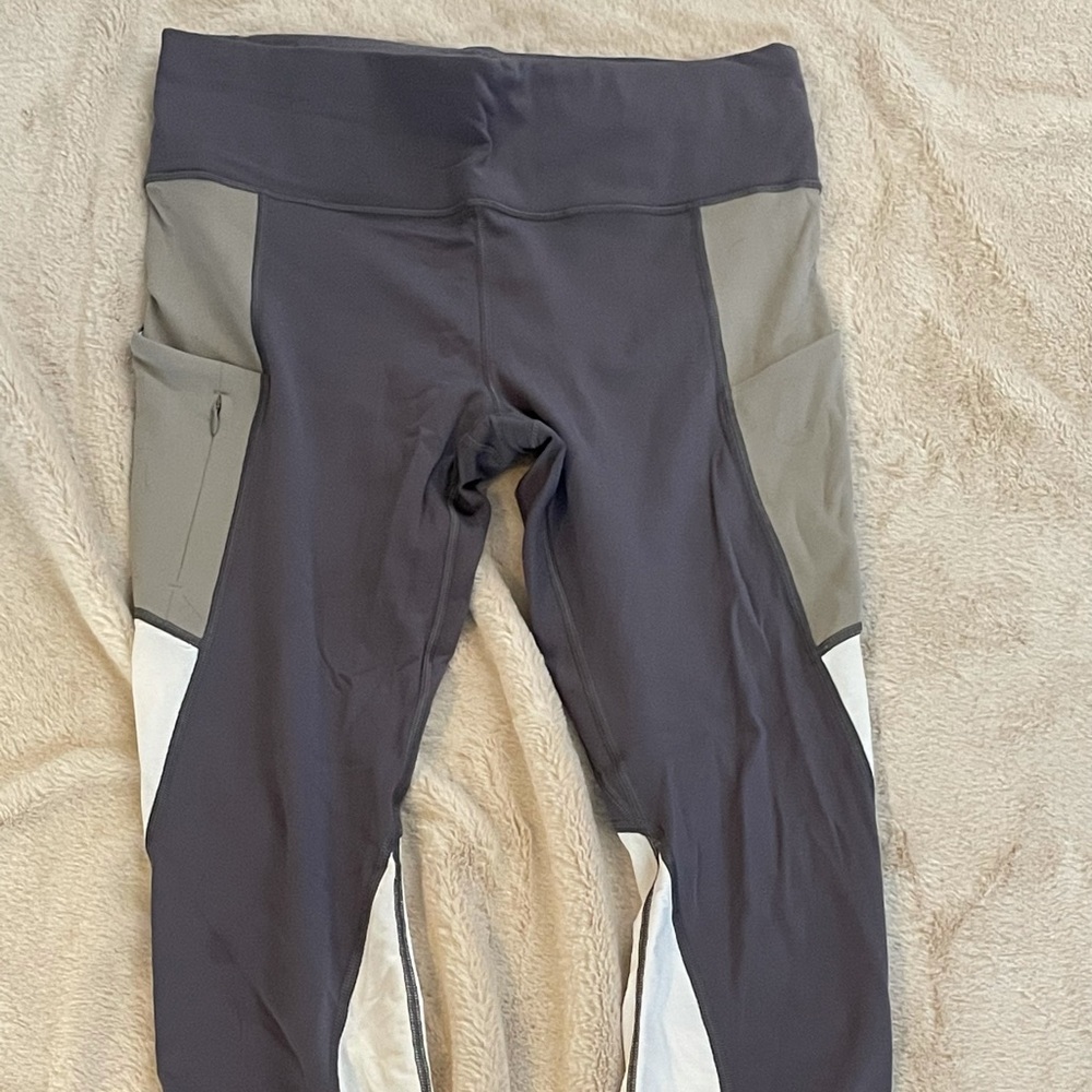 Athleta Capri Leggings